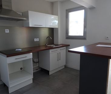 Location Appartement 2 pièces 44m² MONTPELLIER 34000 - Photo 2