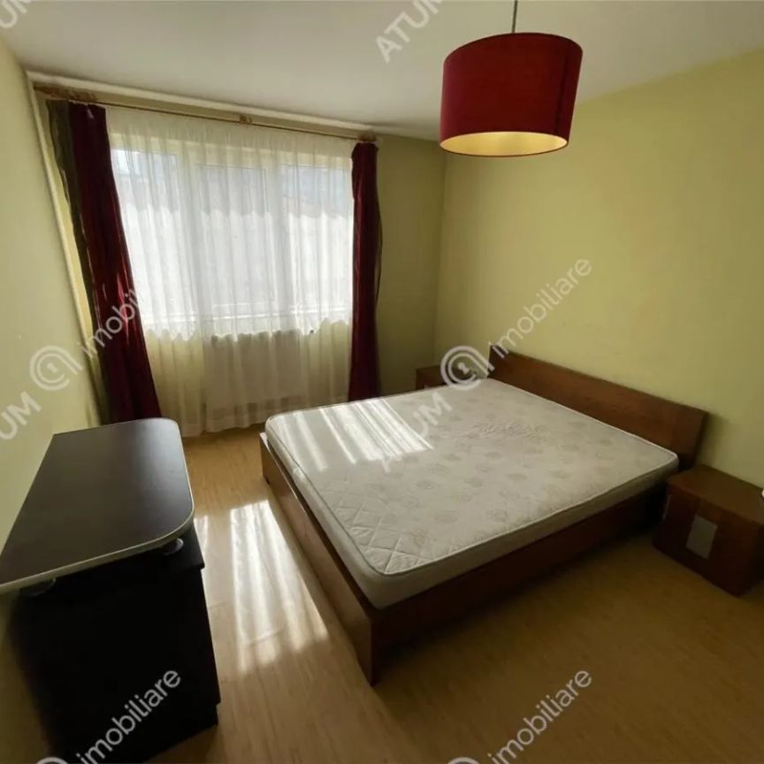 De inchiriat apartament cu 3 camere balcon si loc parcare in zona Ciresica din Sibiu - Fotografie 1