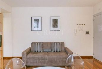 Spanish Steps .Charming two-room apartment with balcony and views over the rooftops of Rome . In residence with dayluy cleaning , A/C wifi , consierge. Rif #1948