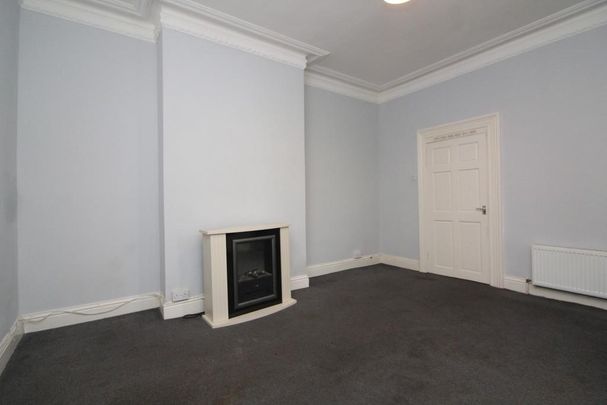 3 bedroom end of terrace house to rent - Photo 1