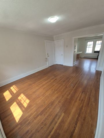 For Lease - 1614 Ontario Street Unit# #4, Windsor, Ontario - Photo 2