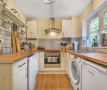 2 bedroom maisonette to rent - Photo 5