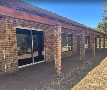 9 Moresby Road - Photo 4