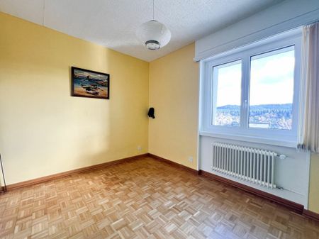 Beautiful 3-room apartment in a villa with terrace in Le Locle - Photo 2