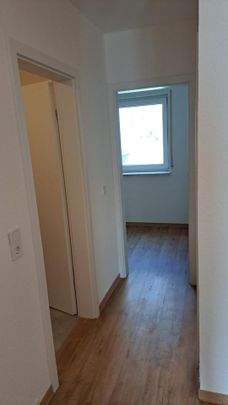 Schöne und frisch renovierte 3-Zimmer-Wohnung mit Balkon - Photo 1
