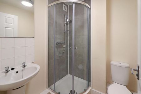 2 bedroom flat to rent - Photo 4
