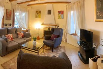 Villa for rent with 3 bedrooms and pool in Calpe for the winter season.