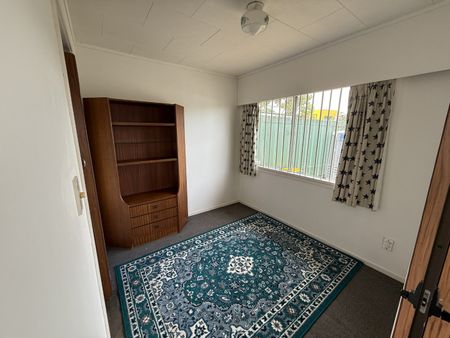 A Fresh New Look in a Prime Location! - Photo 4