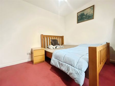 Old Bath Road, Colnbrook, Slough, Berkshire, SL3 0PH - Photo 3