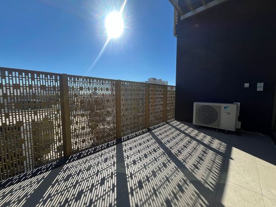 Modern Loft Style 1 Bed Room 1.5 Bathroom APT for Rent - Photo 1