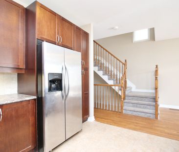 For Lease - 346 Glenbrae Avenue, Kanata, Ontario - Photo 3