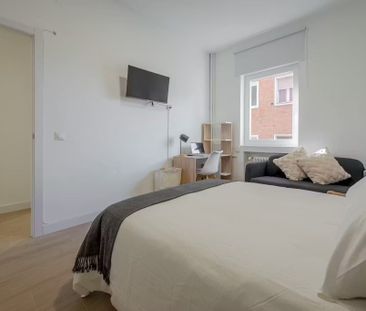 Paseo de la Castellana, Madrid, Community of Madrid 28046 - Photo 2