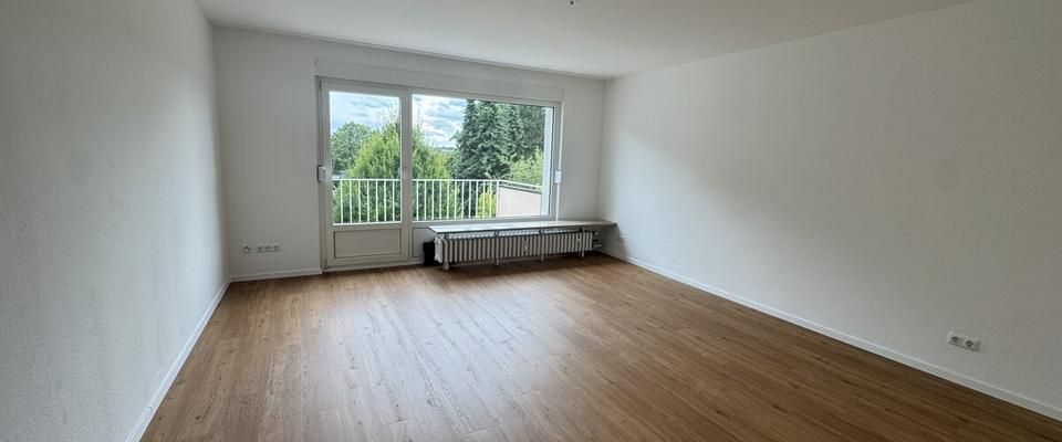 Frisch renovierte Wohnung mit Balkon und Garage - schnell sein! - Foto 1