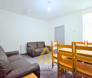 5 bedroom terraced house to rent - Photo 3 | Rentumo