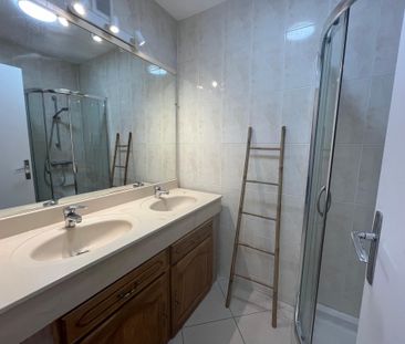 Location Appartement 2 pièces 54m² ST MARTIN D HERES 38400 - Photo 3