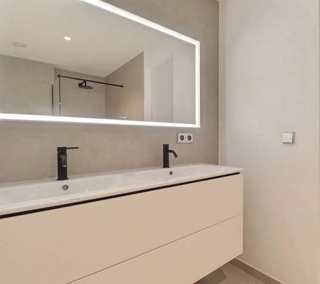 Appartement te huur - Foto 1