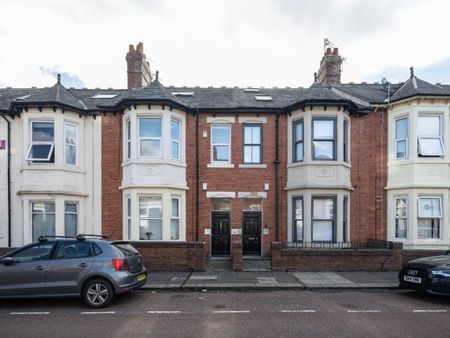 3 bedroom apartment to rent - Photo 4