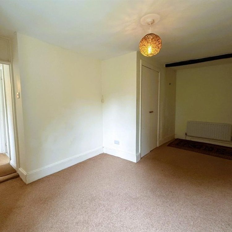 East Holcombe, Shillingford - Photo 1