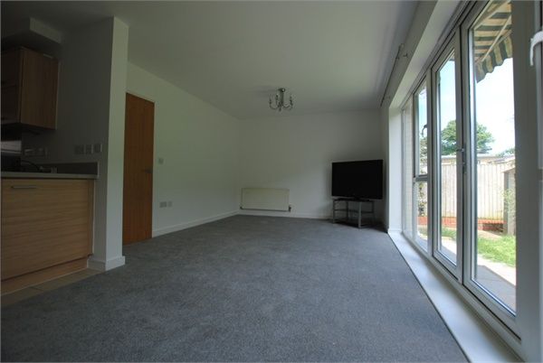 Courtyard Mews, Greenhithe, London - Photo 1