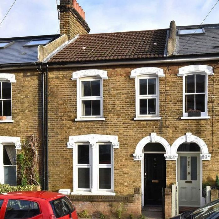 4 bedroom terraced house to rent - Photo 1