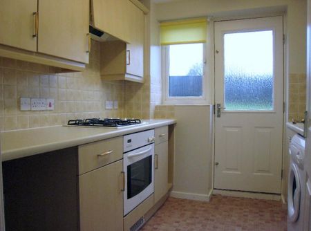 2 bedroom flat to rent - Photo 3