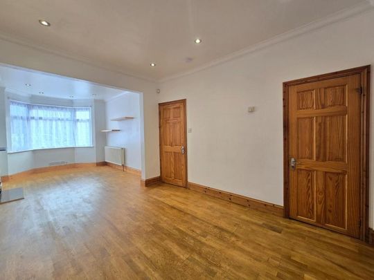 3 bedroom terraced house to rent - Photo 1