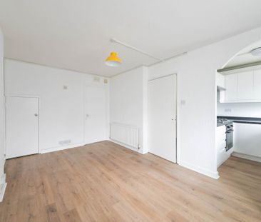Chartwell Place, North Cheam - Photo 5