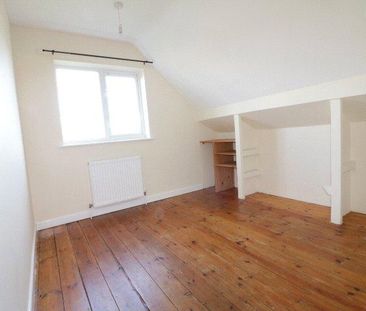 4 bedroom detached house to rent - Photo 2