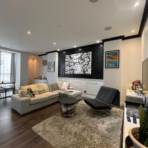 Condo luxueux et bien localisé à louer (Disponible) / Luxurious Condo well located condo for rent (Available) - Photo 2