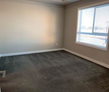 104 221A Lake Street - Photo 4
