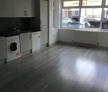 2 Bed Flat, Parchmore Road, CR7 - Photo 1