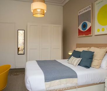 Carrer del Comte d'Urgell, Barcelona, Catalonia 08011 - Photo 4