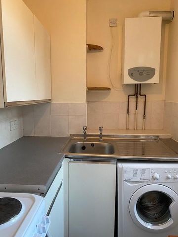 Studio to rent - Photo 4