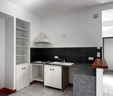 Location Appartement 3 pièces 73m² AUBENAS 07200 - Photo 3