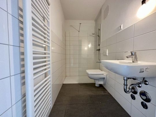 Stop: 2 Zimmer Wohnung in modernisiertem Gebäude. - Foto 1