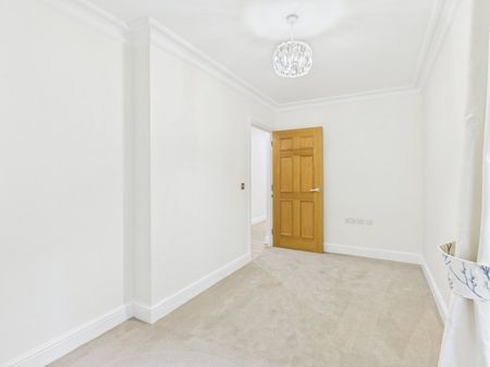 The Grange, 74 Packhorse Road, Gerrards Cross,SL9 - Photo 3