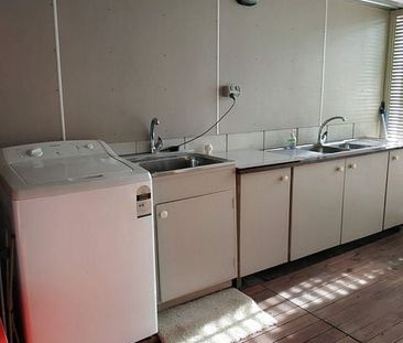 Large Semi Furnished Unit with enclosed courtyard - Photo 6