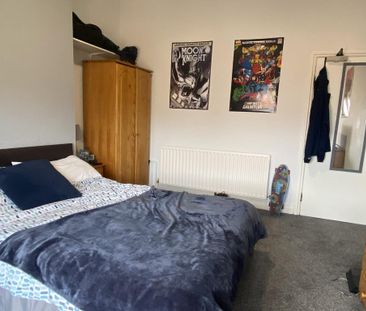 6 bedroom terraced house to rent - Photo 5