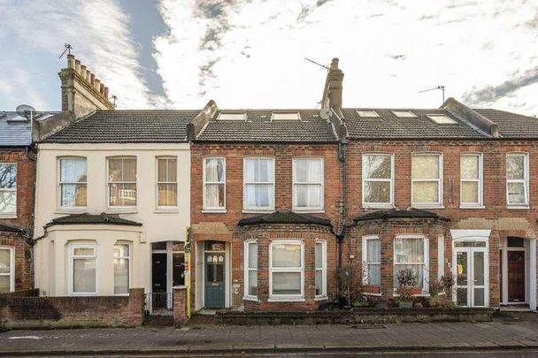 Replingham Road, Southfields, SW18 - Photo 1