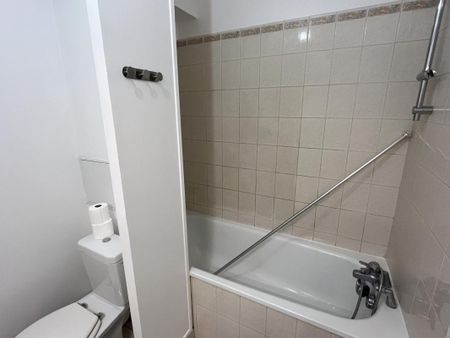 Location Appartement 1 pièce Meublé 31m² MEAUX 77100 - Photo 3