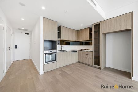 Brand New 2-Bedroom Apartment in Zetland - Available Now - Photo 3