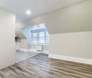 For Lease - 31 Tyndall Avenue Unit# 301, Toronto, Ontario - Photo 3