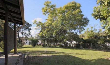 3-Bedroom Home with Spacious Backyard – 26 Askew St - Photo 3