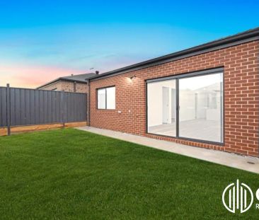 “Your Dream Family Home in the Heart of Tarneit!” - Photo 5