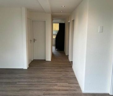 Renovated 3.5-room apartment on the ground floor - Photo 1
