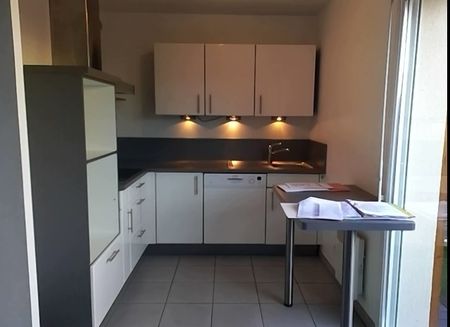 Location Appartement 4 pièces 80m² LA BALME DE SILLINGY 74330 - Photo 2