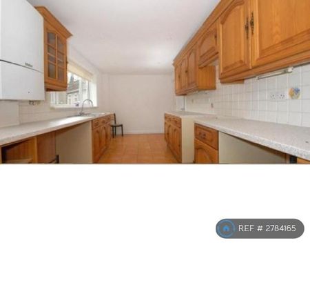 3 bedroom terraced house to rent - Photo 3