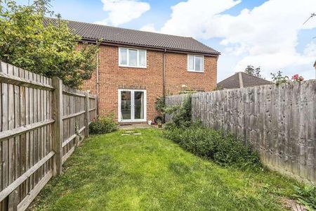 Lapwing Close, Bicester, OX26 - Photo 2