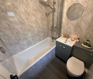 2 bedroom semi-detached house to rent - Photo 4