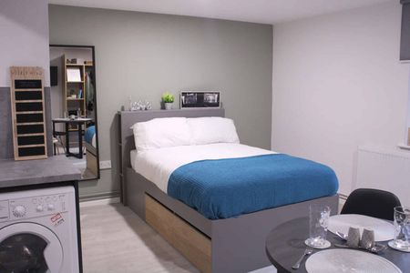 Four Bed Apartment (Shared) - Photo 4